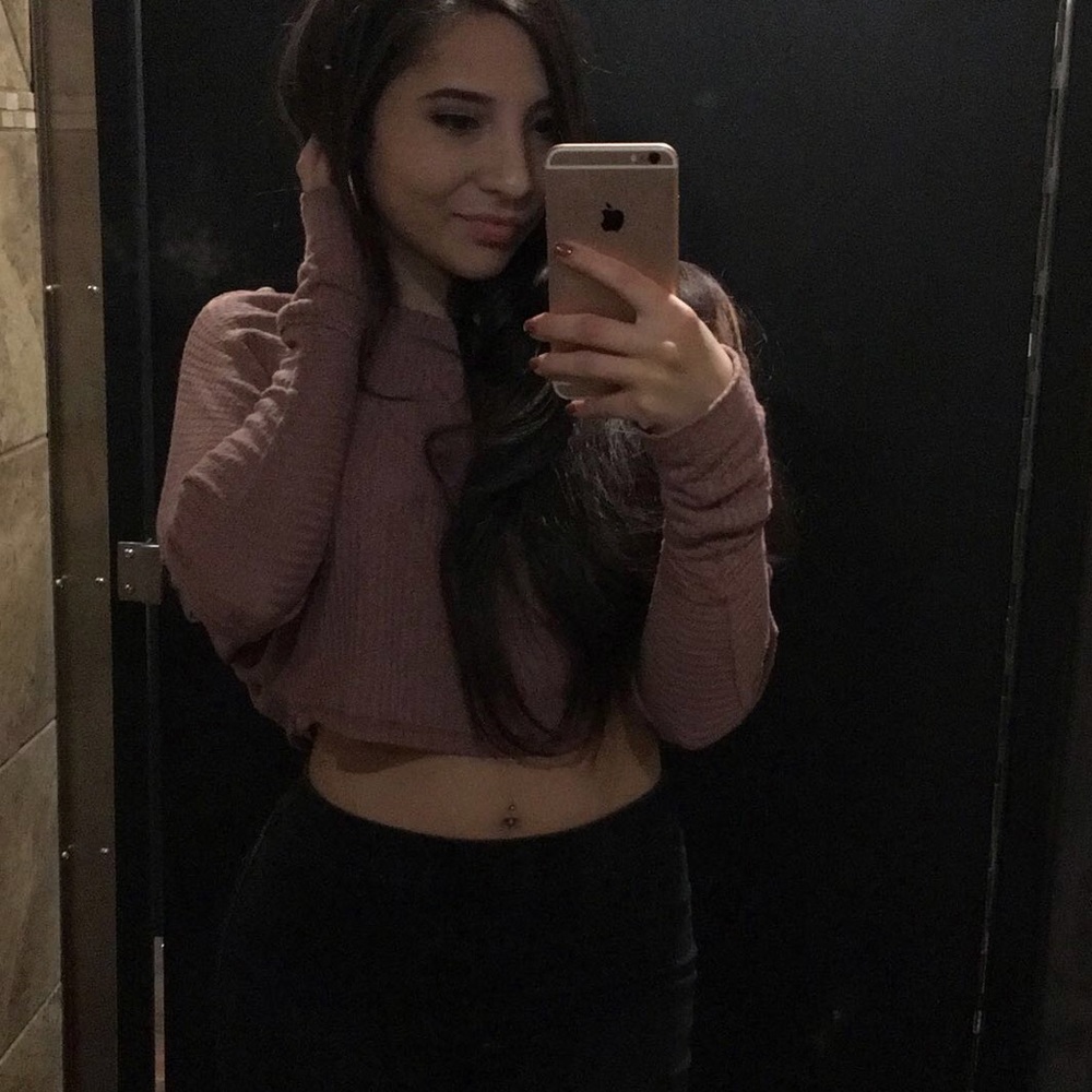 Top - Picture 2 of 2